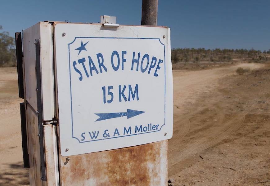 star-of-hope-sign-15km